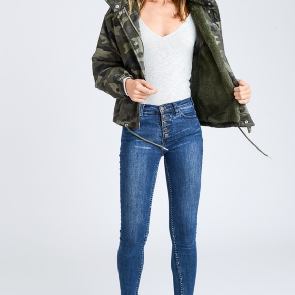 WOMEN'S CAMO PARKA JACKET WITH FAUX FUR HOODIE - Picture 2 of 8